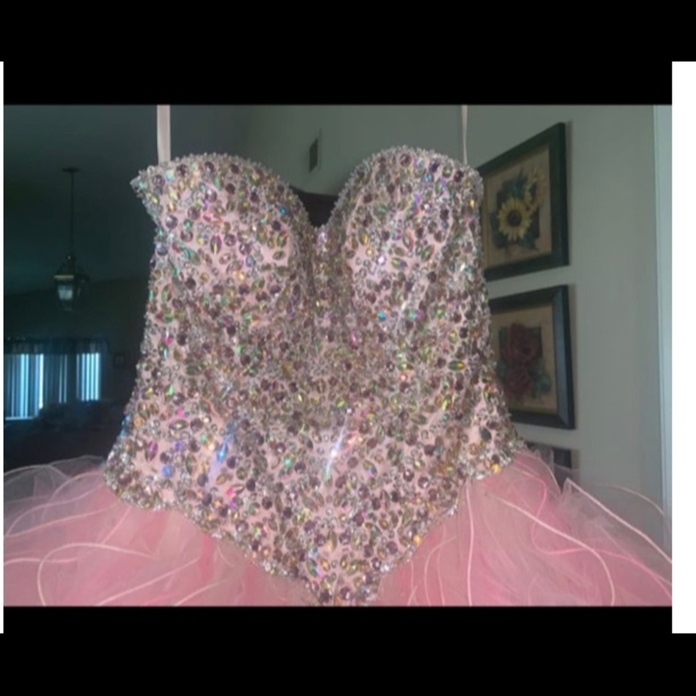 Size 6 pretty in pink formal.